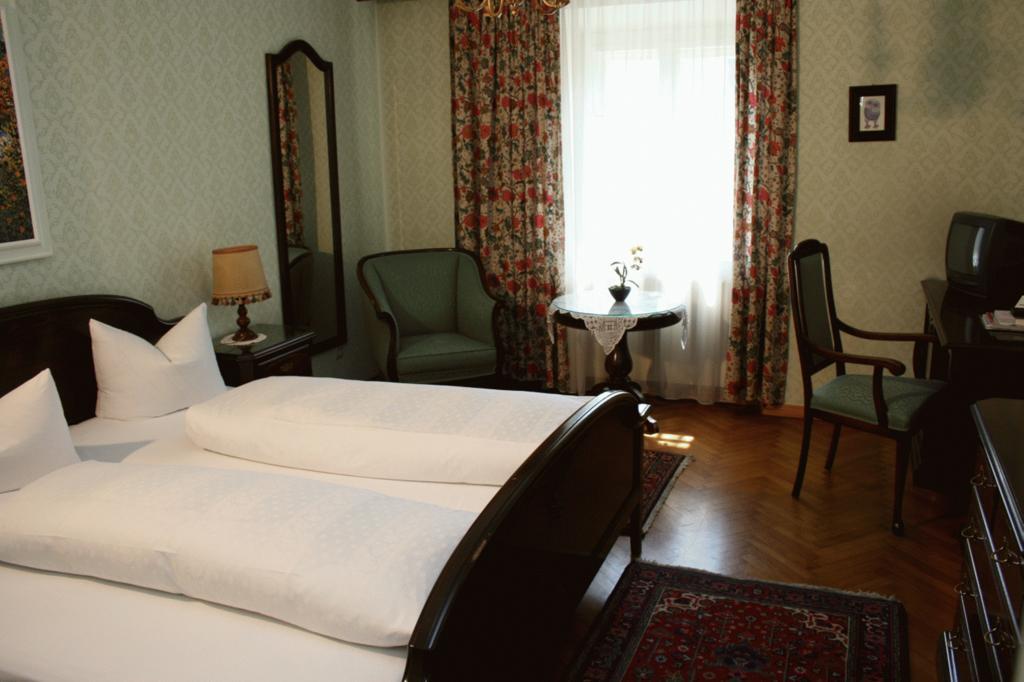 Schlosshotel Post Edelfreisitz Sprengenstein Imst Extérieur photo